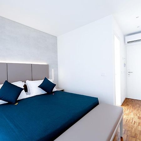Hotel Simi Lan Lignano Sabbiadoro Exteriör bild