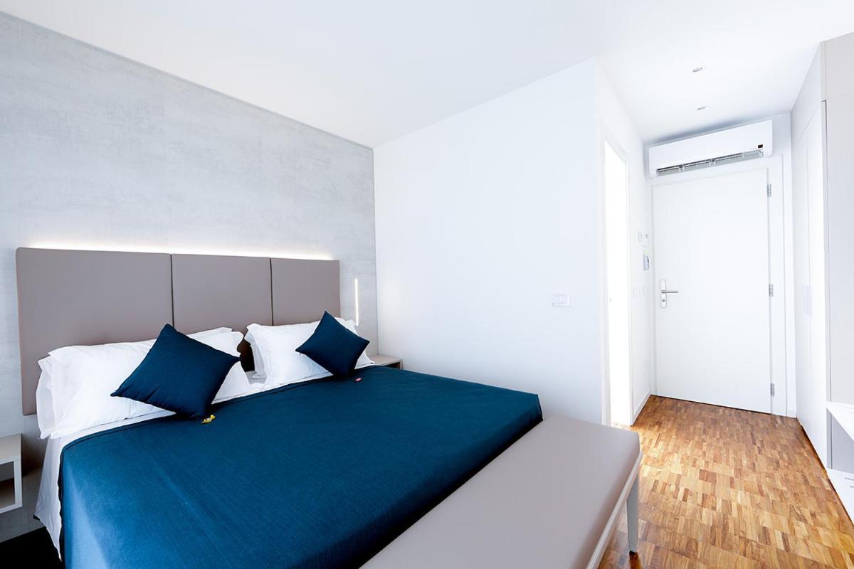 Hotel Simi Lan Lignano Sabbiadoro Exteriör bild