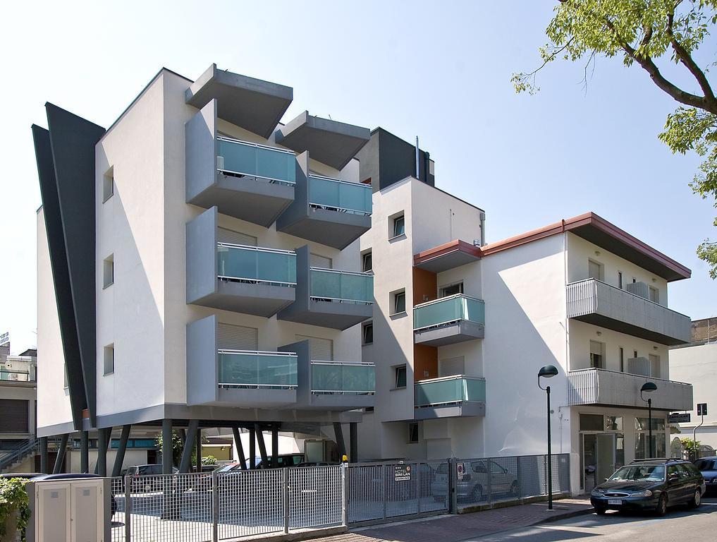 Hotel Simi Lan Lignano Sabbiadoro Exteriör bild