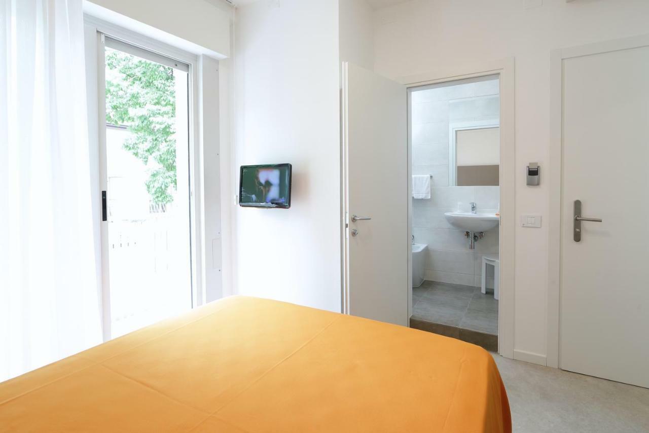 Hotel Simi Lan Lignano Sabbiadoro Exteriör bild