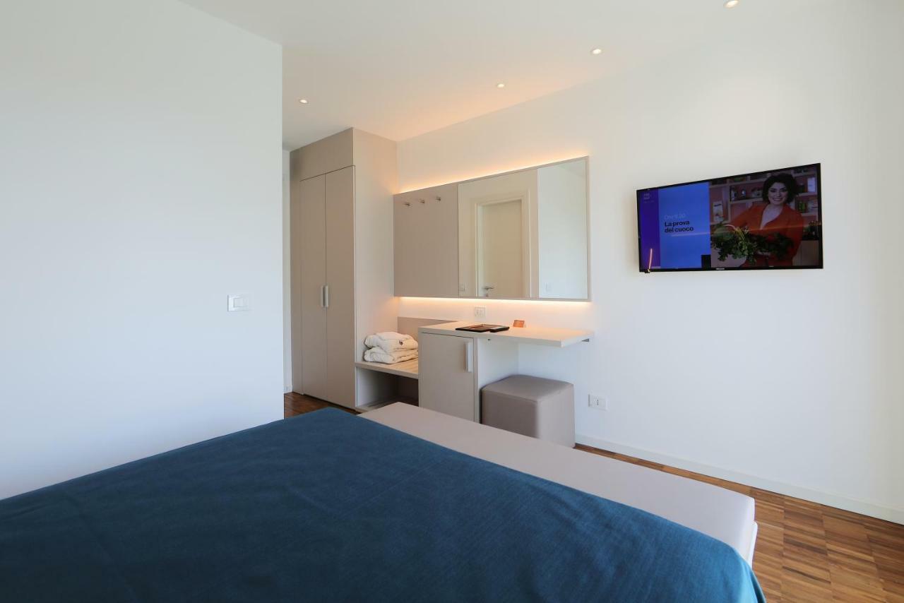 Hotel Simi Lan Lignano Sabbiadoro Exteriör bild